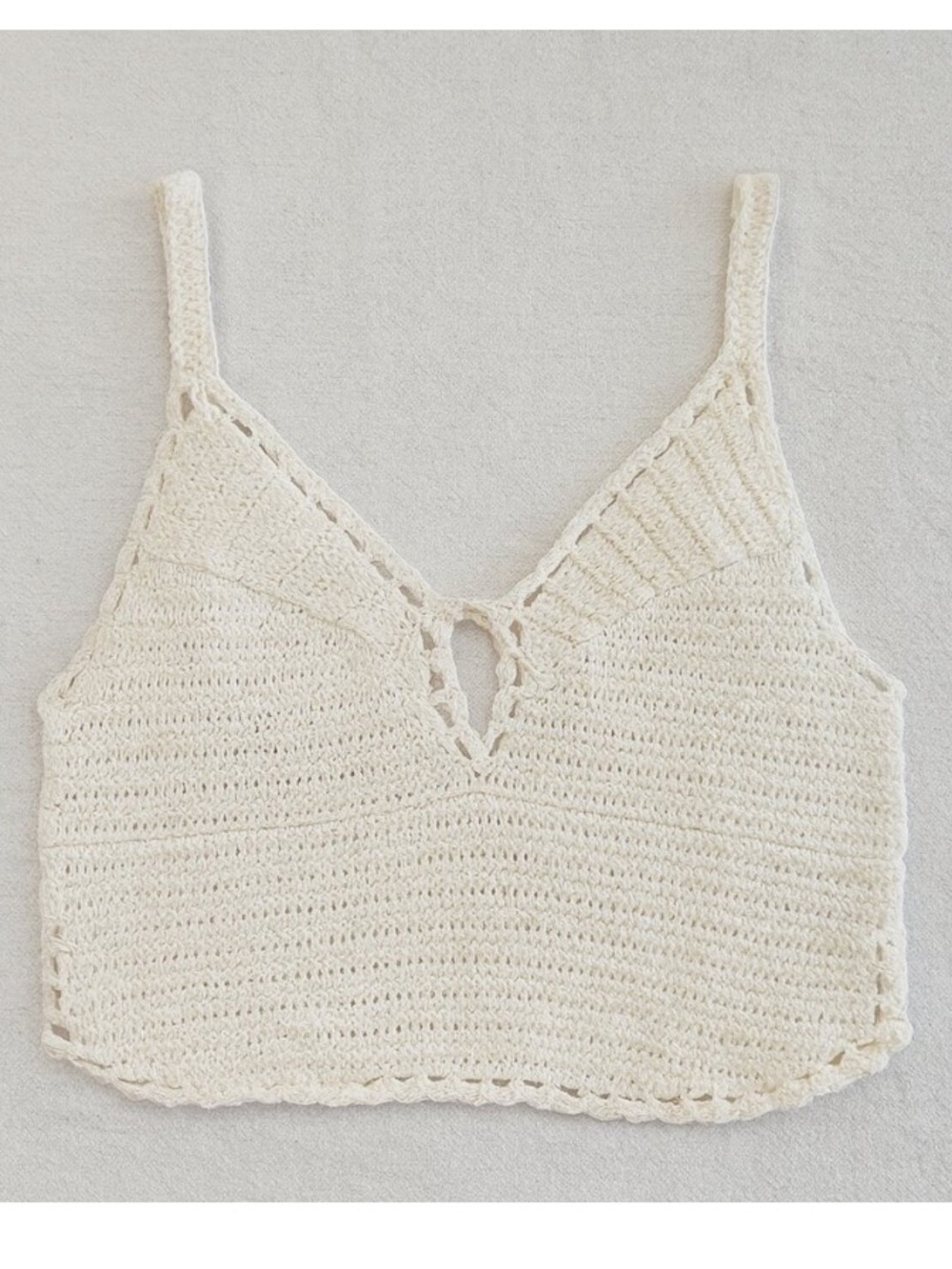 EUC | American Eagle Outfitters Crochet Knit Cream Crop Top Large
